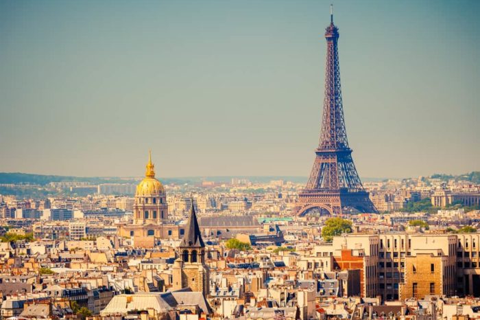 PARIGI “Romantica, bellissima e tutta da scoprire, Parigi è una fra le capitali più belle del mondo.”